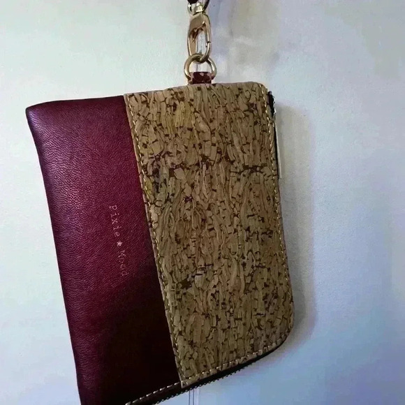 Pixie Mood Cameron Wristlet Wallet Wine & Cork Key Holder Zip Closure - Picture 2 of 5